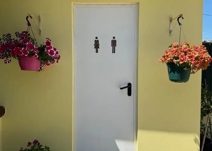 200m - Train Station Barrinha House & Pool بيت للعطل