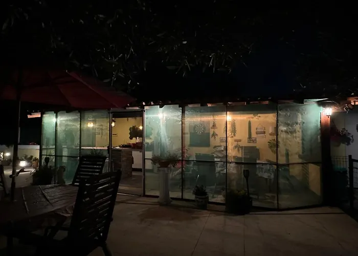 200m - Train Station Barrinha House & Pool بيت للعطل إسموريز