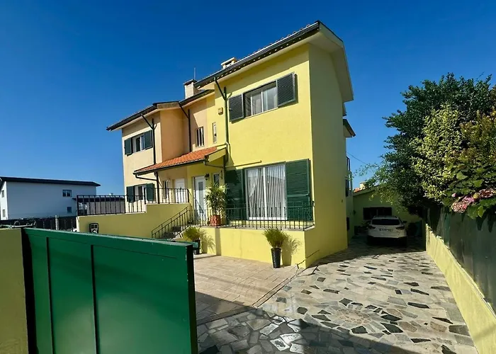 بيت للعطل 200m - Train Station Barrinha House & Pool إسموريز