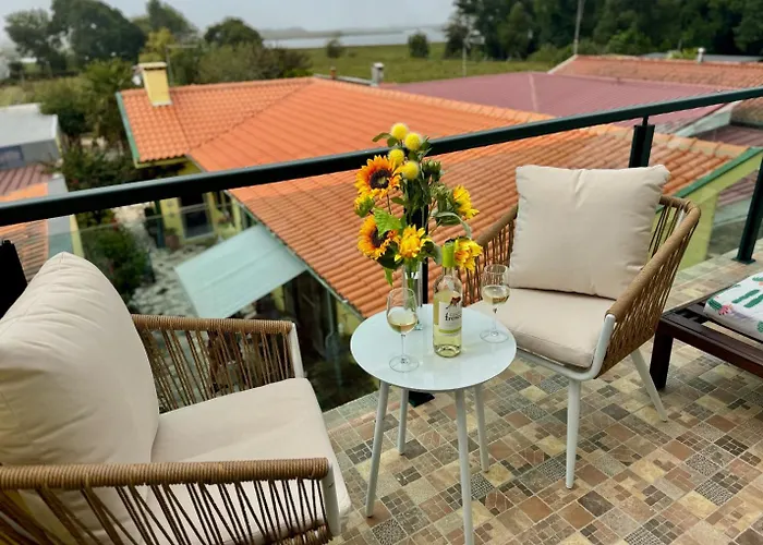 بيت للعطل 200m - Train Station Barrinha House & Pool إسموريز