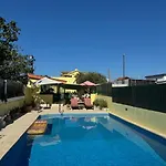 Feriehus 200m - Train Station Barrinha House & Pool