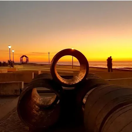 Semesterbostad 200m - Train Station Barrinha House & Pool *