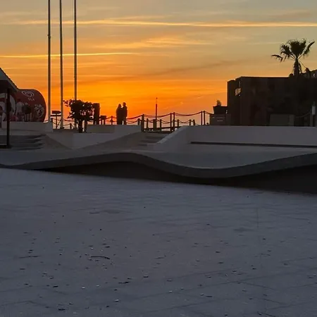 Semesterbostad 200m - Train Station Barrinha House & Pool Esmoriz